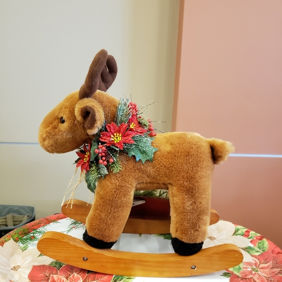 CHRISTMAS ROCKING MOOSE - Picture 2 of 3